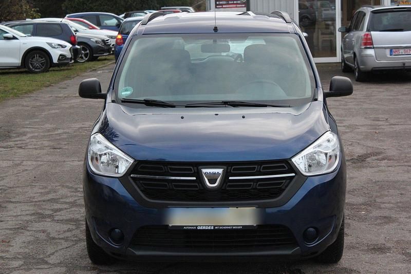 Gebraucht Dacia Lodgy Basis 102 PS (75 kW) 2019 Blau Van / Kleinbus