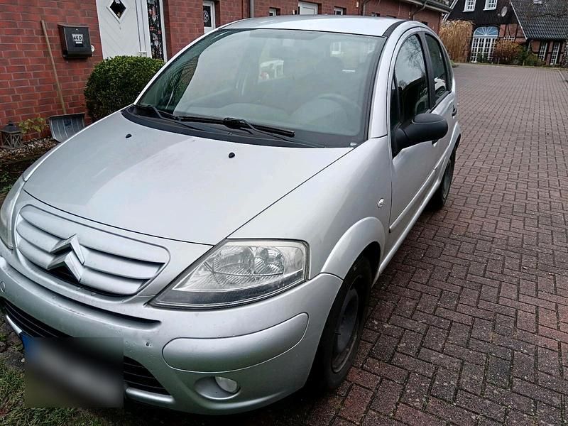 Grau Gebraucht 2007 Citroën C3 Comfort Limousine | 3.333 € (Fairer Preis) - Bild 1/4