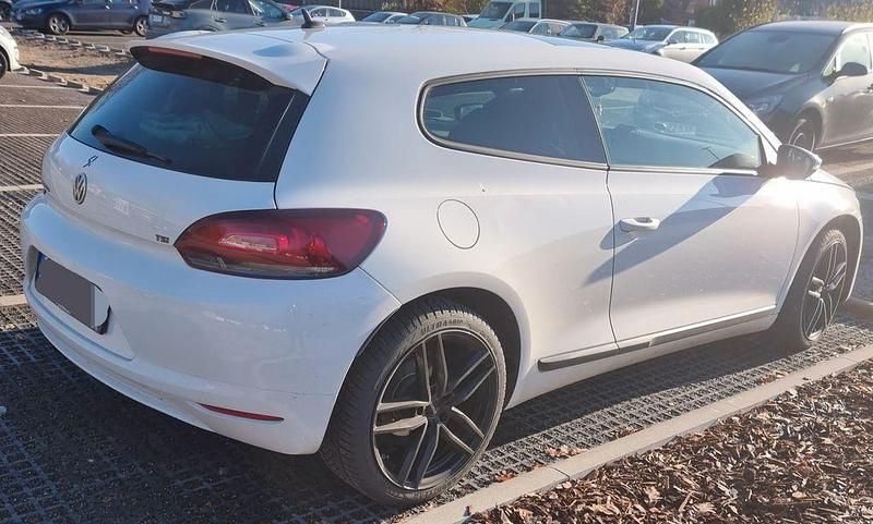 Gebraucht VW Scirocco Edition 160 PS (117 kW) 2012 Weiß Coupé