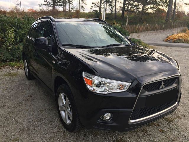 Schwarz metallic Gebraucht 2011 Mitsubishi ASX Intense SUV | 10.600 € (Etwas zu teuer) - Bild 1/4