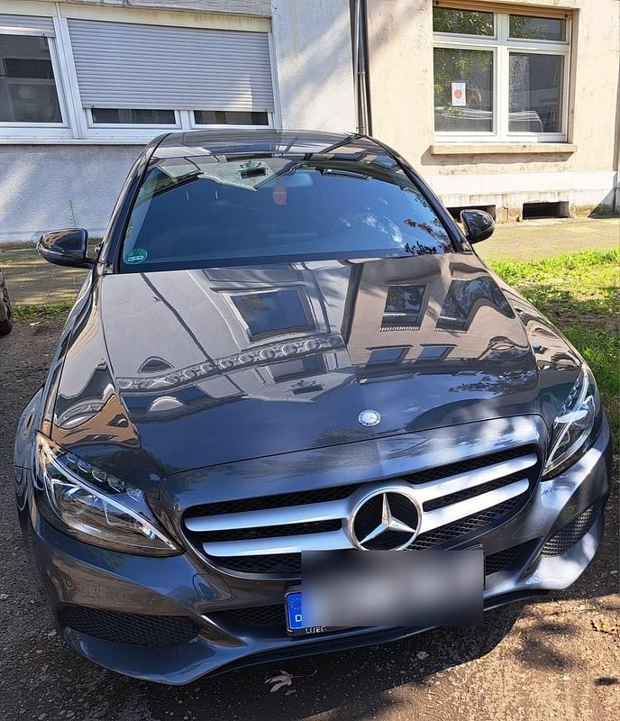 Silber Gebraucht 2016 Mercedes C220 Limousine | 11.900 € (Superpreis) - Bild 1/4