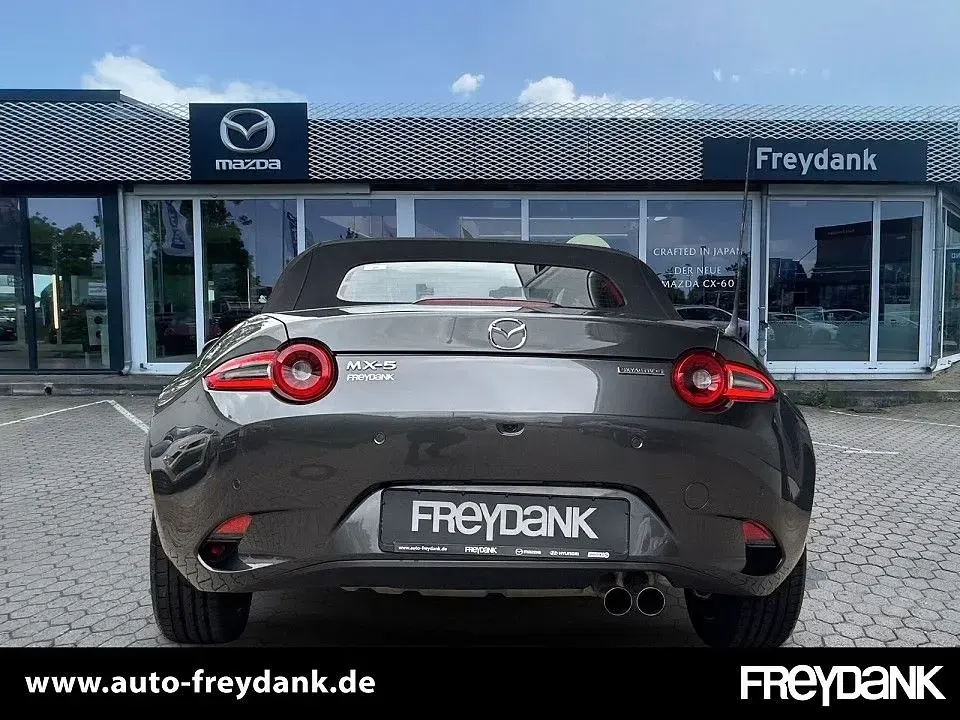 Gebraucht Mazda MX5 Exclusive-Line 132 PS (97 kW) 2025 Machine gray Cabrio