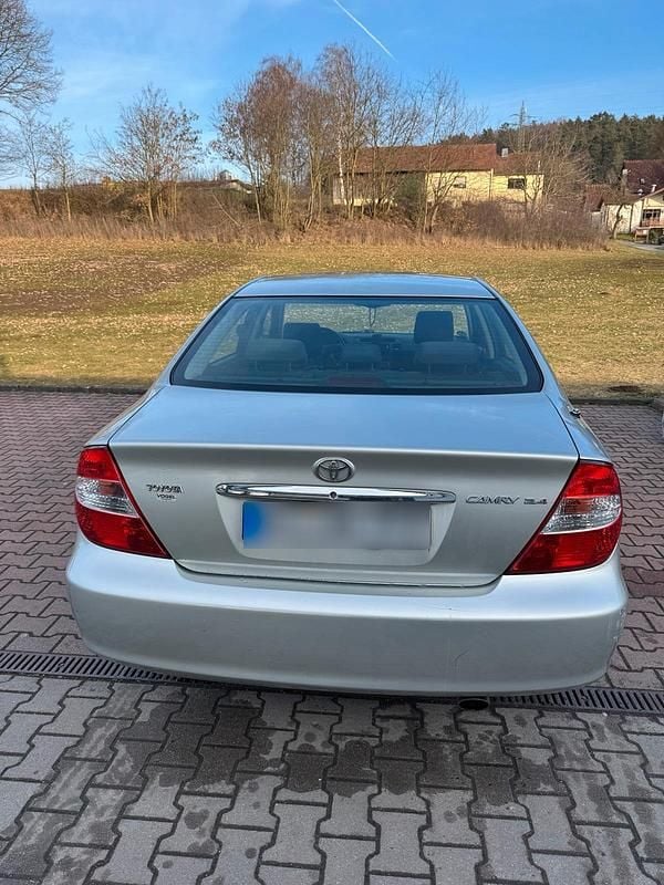 Gebraucht Toyota Camry 152 PS (111 kW) 2001 Silber Limousine