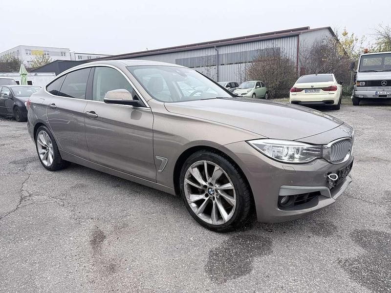 Gebraucht BMW 335 313 PS (230 kW) 2015 Kalaharibeige Limousine
