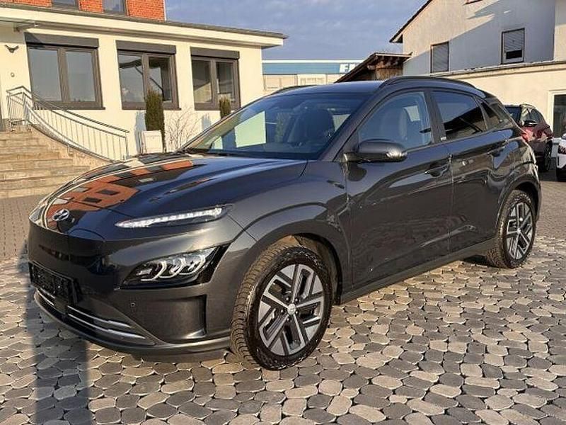 Gebraucht Hyundai Kona Trend 100 kW (136 PS) 2021 Grau SUV