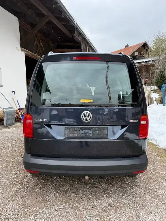Gebraucht VW Caddy 122 PS (89 kW) 2019 Blau Van / Kleinbus