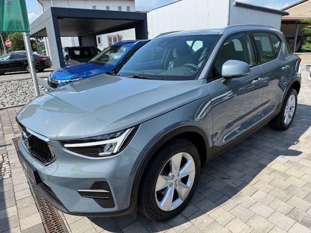 Grau Gebraucht 2023 Volvo XC40 SUV | 29.950 € (Guter Preis) - Bild 1/4