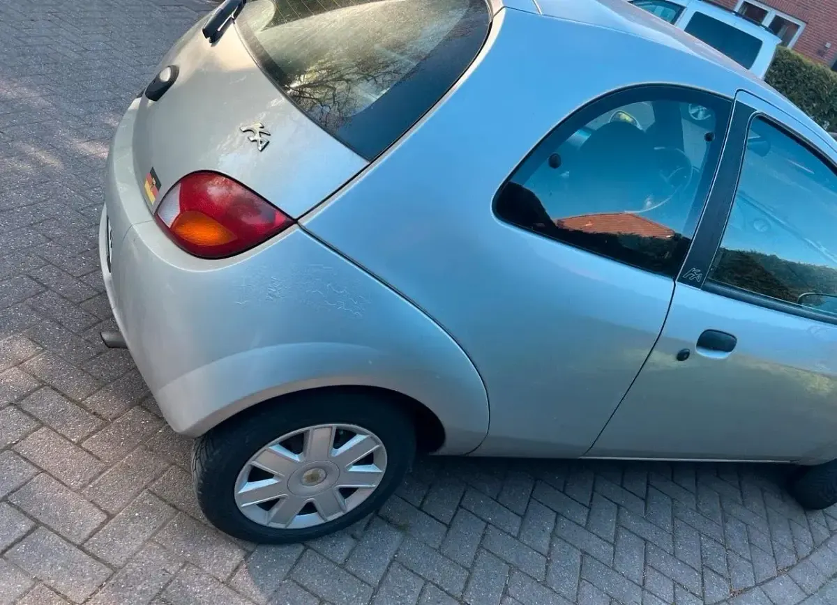 Gebraucht Ford Ka 60 PS (44 kW) 2006 Silber Kleinwagen