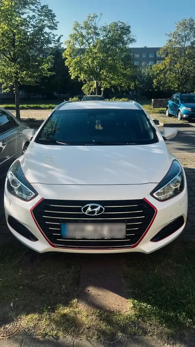 Gebraucht Hyundai i40 118 PS (86 kW) 2015 Weiß Kombi
