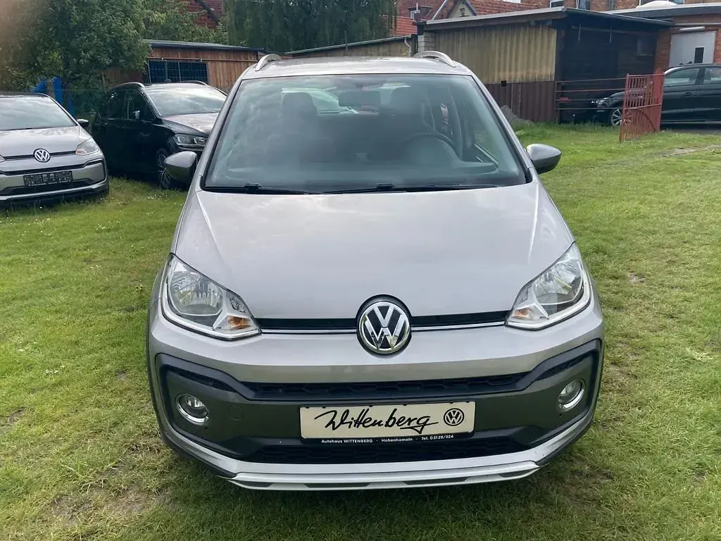 Gebraucht VW cross up! 90 PS (66 kW) 2019 Silber Kleinwagen