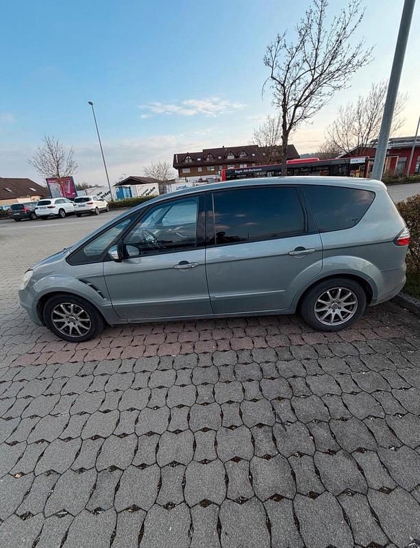 Usado Ford S-MAX S 150 HP (110 kW) 2008 Prateado Monovolume