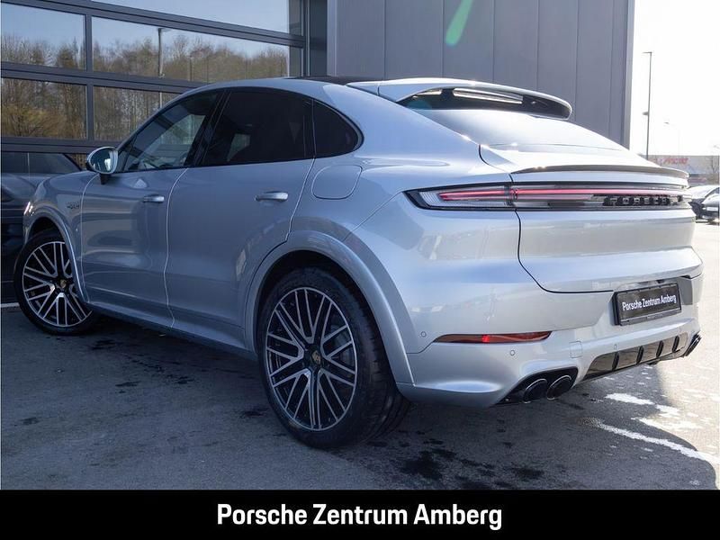 Neu Porsche Cayenne E-Hybrid Coupe 470 PS (345 kW) 2025 Silber Coupé