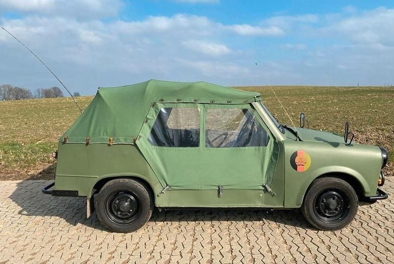 Grün Gebraucht 1986 Trabant 601 Cabrio | 4.600 € - Bild 1/4