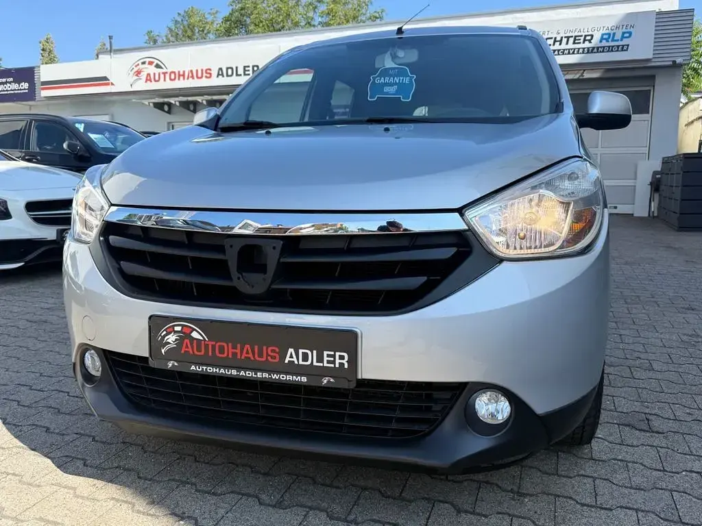 Gebraucht Dacia Lodgy Lauréate 116 PS (85 kW) 2016 Grau Van / Kleinbus