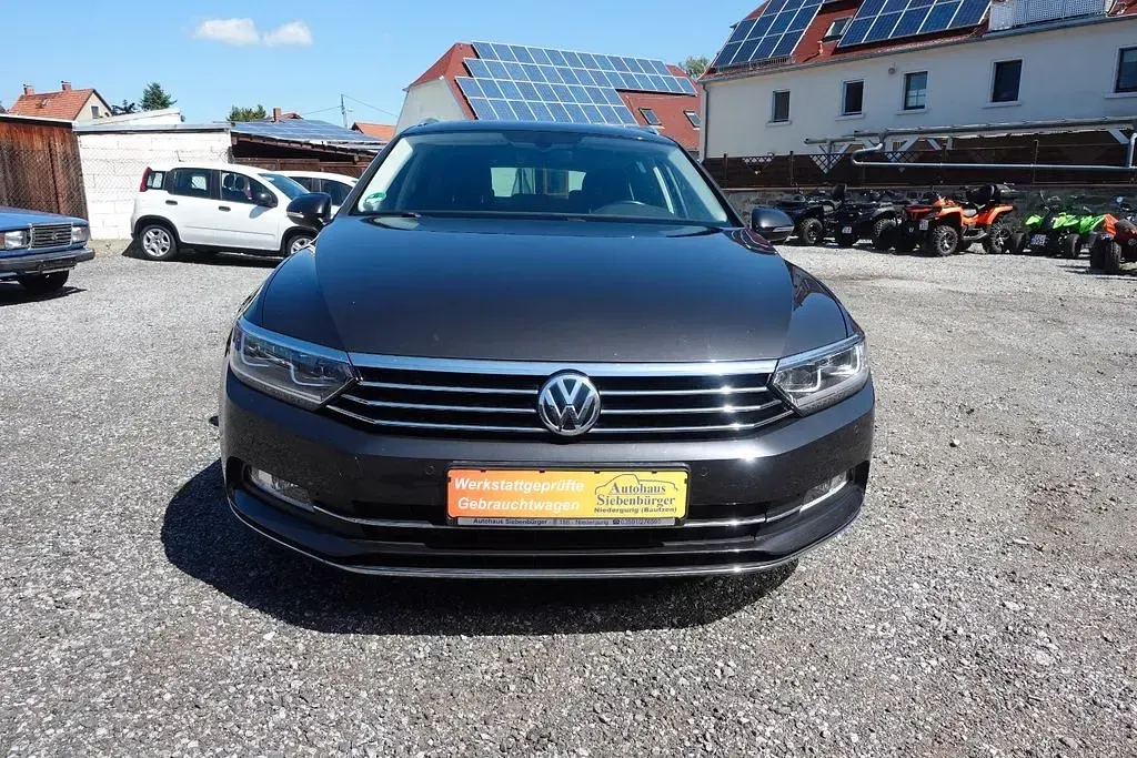 Gebraucht VW Passat Highline 150 PS (110 kW) 2017 Mangangrau metallic Kombi