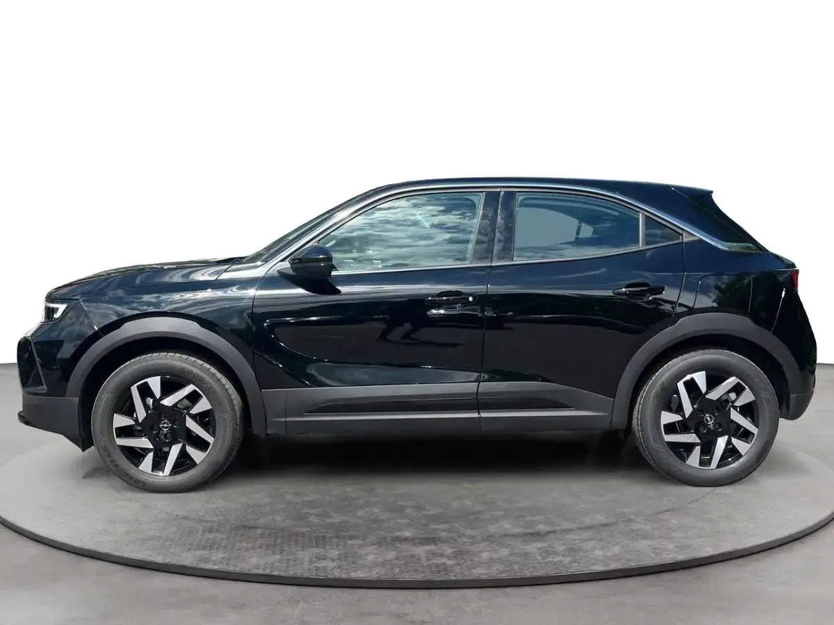 Gebraucht Opel Mokka Elegance 101 PS (74 kW) 2024 Lackierung schwarz perla nera/ SUV