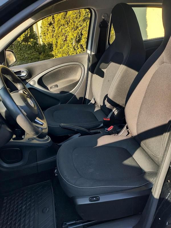 Gebraucht Smart ForFour Electric Drive 60 kW (82 PS) 2018 Weiß Kleinwagen