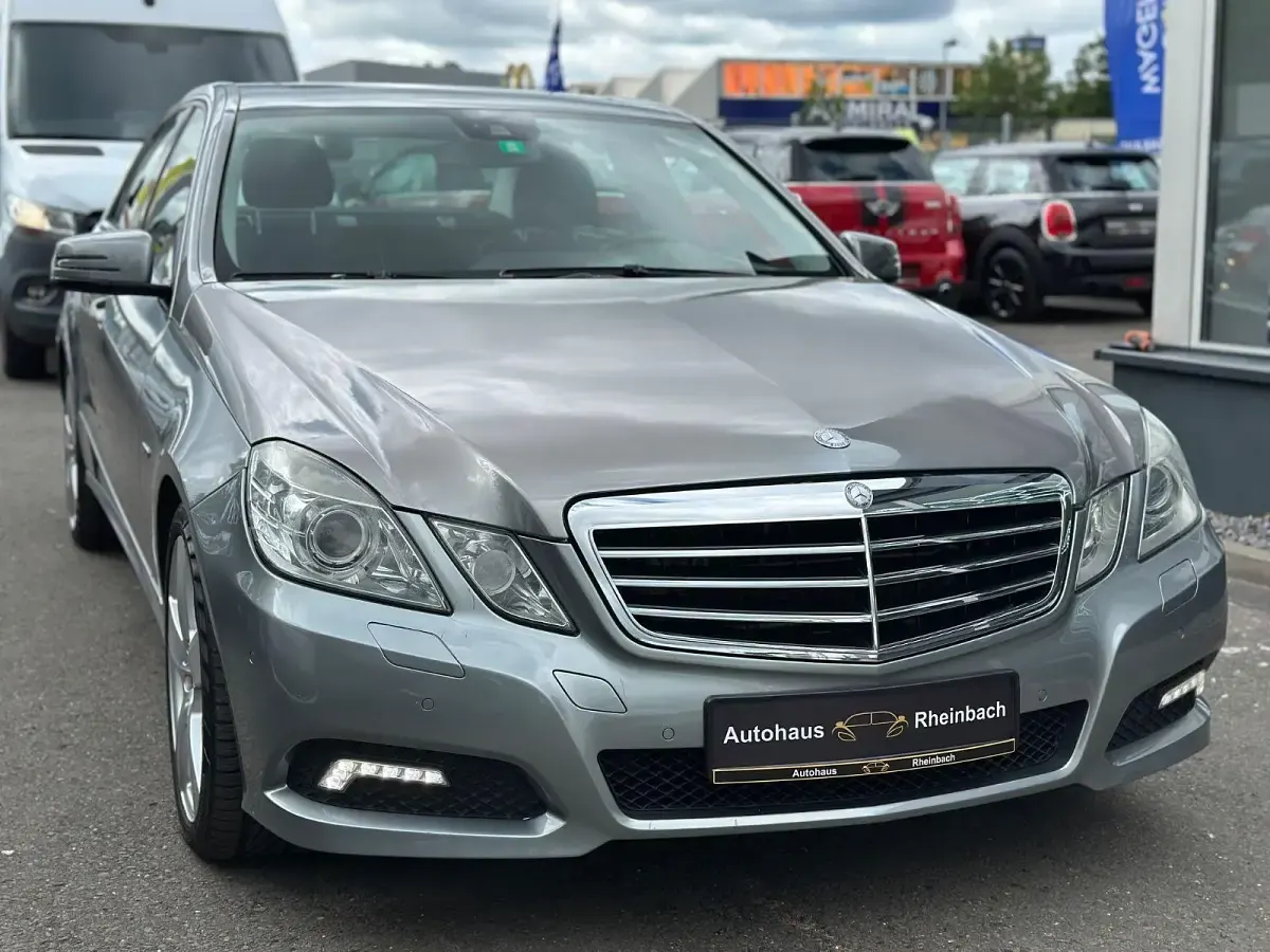Gebraucht Mercedes E350 292 PS (214 kW) 2010 Silber Limousine