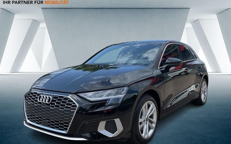 Schwarz Gebraucht 2022 Audi A3 Sportback e-tron Advanced Limousine | 23.630 € (Guter Preis) - Bild 1/4