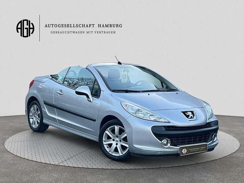 Grau Gebraucht 2008 Peugeot 207 CC Filou Cabrio | 3.773 € (Etwas zu teuer) - Bild 1/4