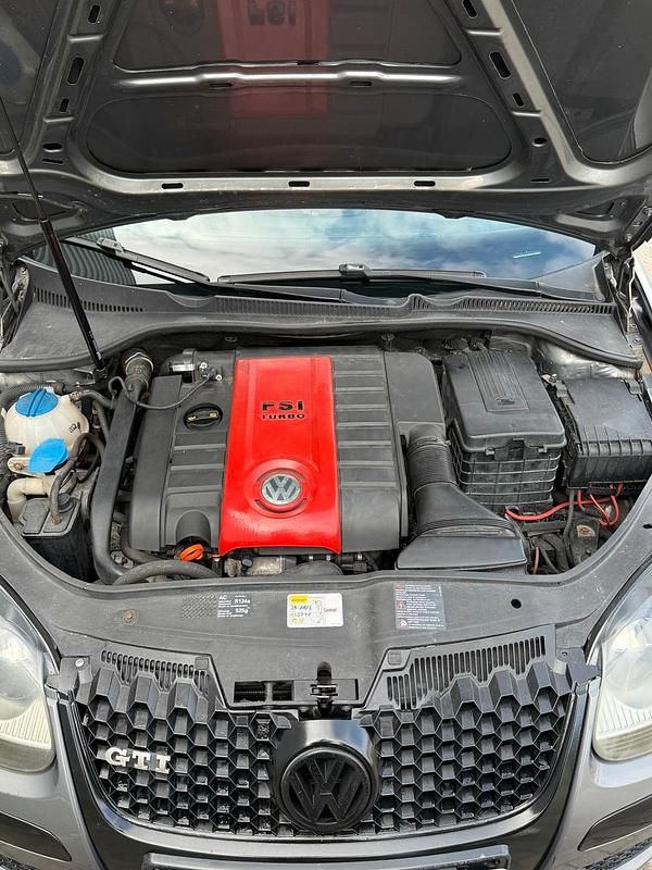 Gebraucht VW Golf GTI 200 PS (147 kW) 2005 Grau Coupé