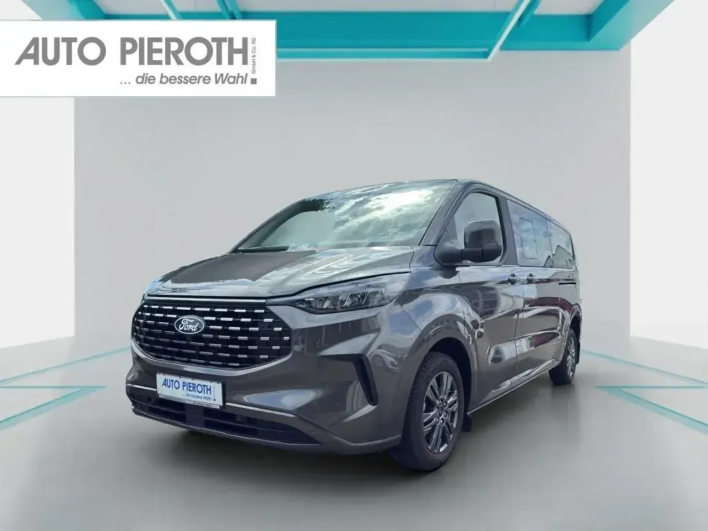 Gebraucht Ford Tourneo Custom Titanium 170 PS (125 kW) 2025 Van