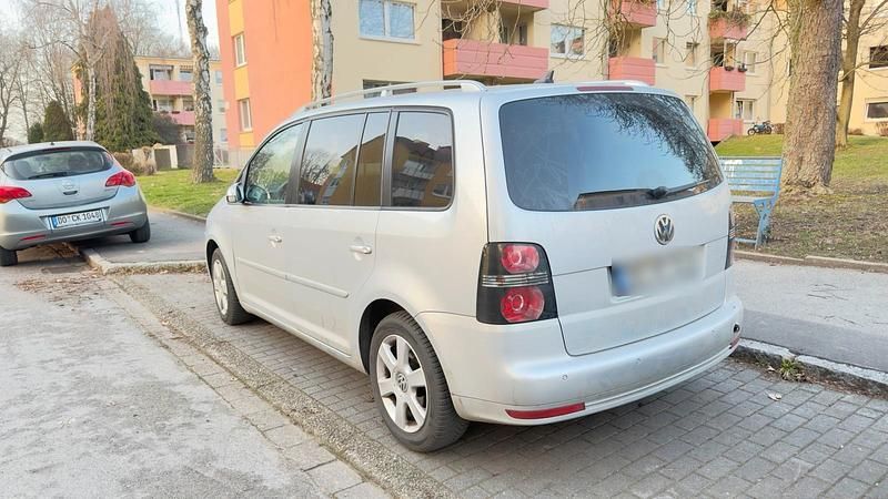 Gebraucht VW Touran 140 PS (102 kW) 2008 Silber Van / Kleinbus
