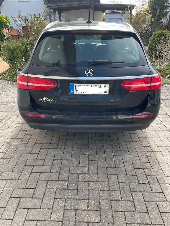 Gebraucht Mercedes E200 150 PS (110 kW) 2017 Schwarz Limousine