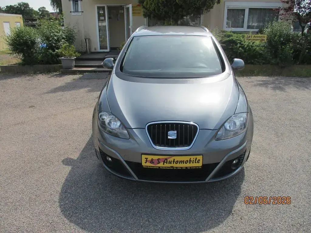 Gebraucht Seat Altea XL Stylance 125 PS (91 kW) 2012 Grau Van / Kleinbus