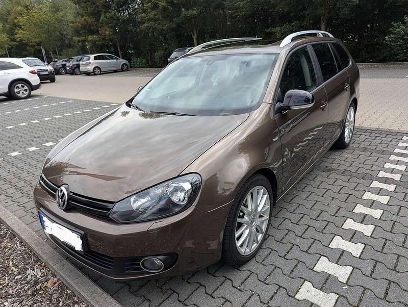 Braun Gebraucht 2012 VW Golf VII Match Kombi | 7.500 € (Fairer Preis) - Bild 1/4