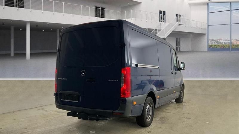 Second-hand Mercedes Sprinter 143 CP (105 kW) 2019 Albastru Van