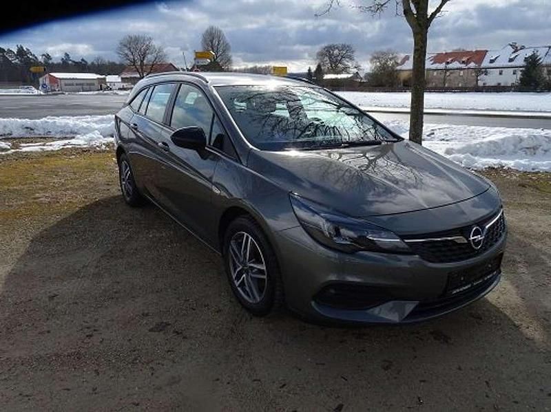 Gebraucht Opel Astra 131 PS (96 kW) 2022 Mondsteingrau metallic Kombi
