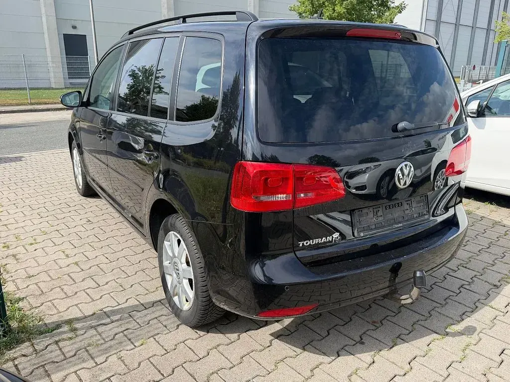 Gebraucht VW Touran Match 105 PS (77 kW) 2013 Schwarz Van / Kleinbus