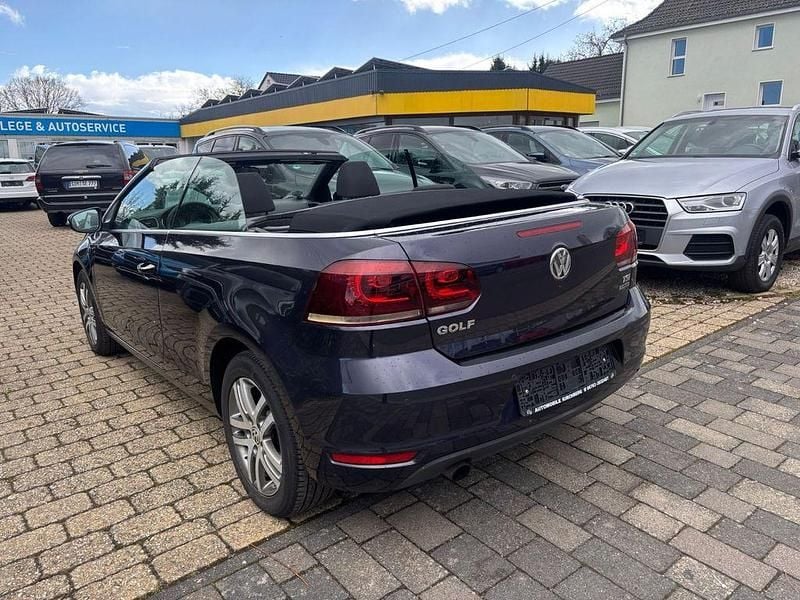 Gebraucht VW Golf 105 PS (77 kW) 2011 Violet Cabrio