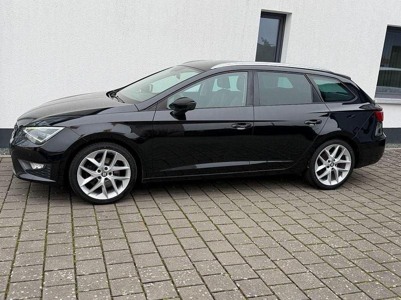 Schwarz Gebraucht 2015 Seat Leon ST FR Kombi | 8.500 € (Superpreis) - Bild 1/4