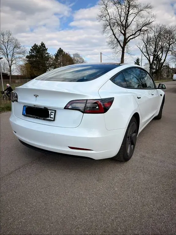 Gebraucht Tesla Model 3 Standard Range 225 kW (306 PS) 2021 Weiß Limousine