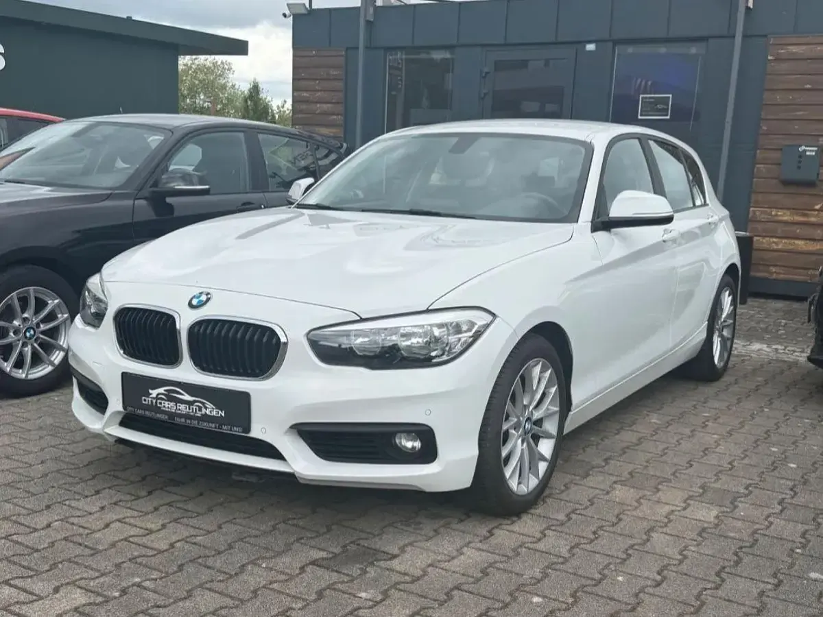 Gebraucht BMW 118 Advantage 150 PS (110 kW) 2018 Weiß Kleinwagen