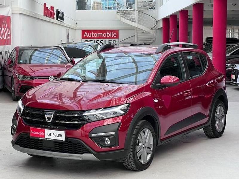 Rot Gebraucht 2022 Dacia Sandero Comfort Kleinwagen | 12.999 € (Fairer Preis) - Bild 1/4