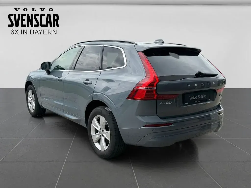 Gebraucht Volvo XC60 Core 197 PS (144 kW) 2023 Grau SUV