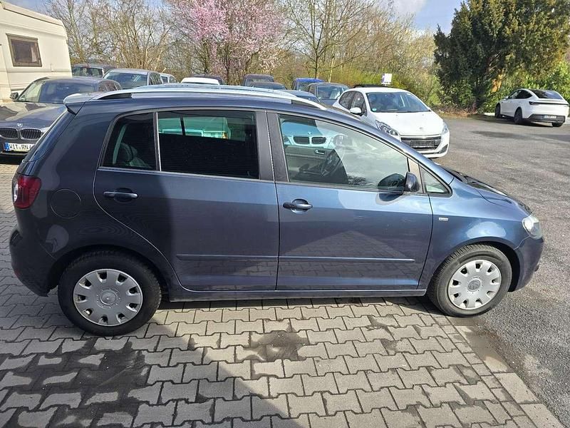 Gebraucht VW Golf VII Match 105 PS (77 kW) 2012 Bluegraphit perleffekt Kleinwagen