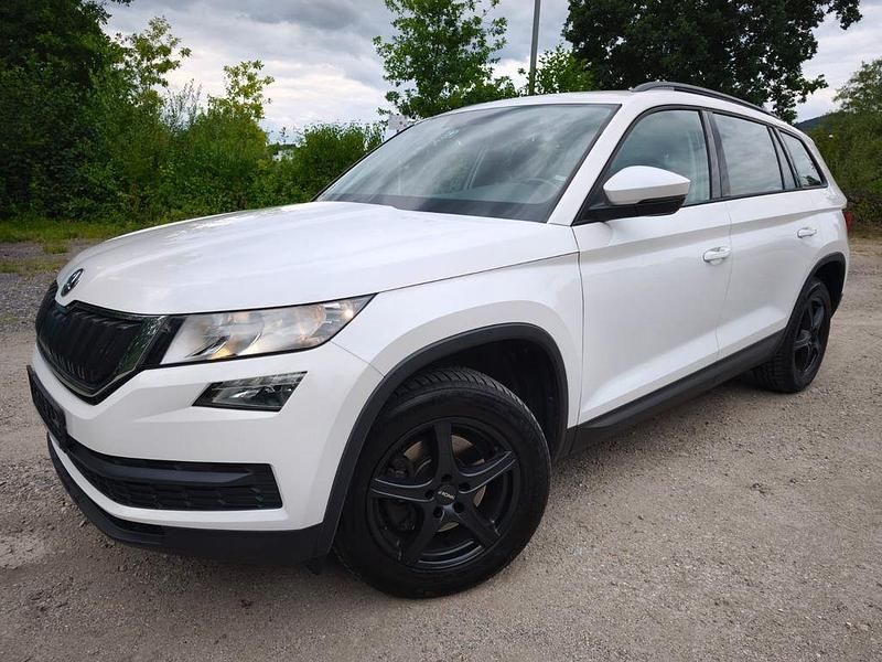 Weiß Gebraucht 2016 Skoda Kodiaq Active SUV | 17.990 € (Fairer Preis) - Bild 1/4