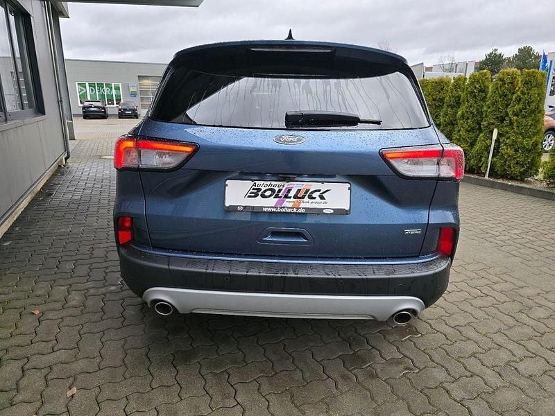 Gebraucht Ford Kuga Titanium 152 PS (111 kW) 2020 Blau SUV