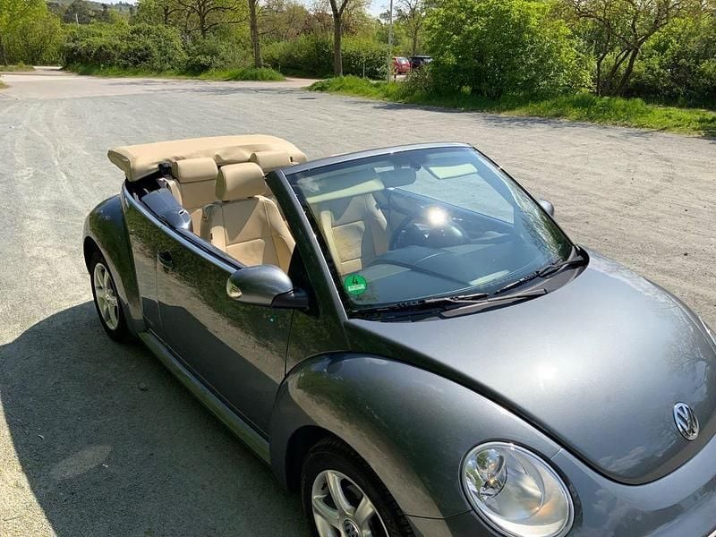 Gebraucht VW New Beetle 102 PS (75 kW) 2010 Grau Kleinwagen