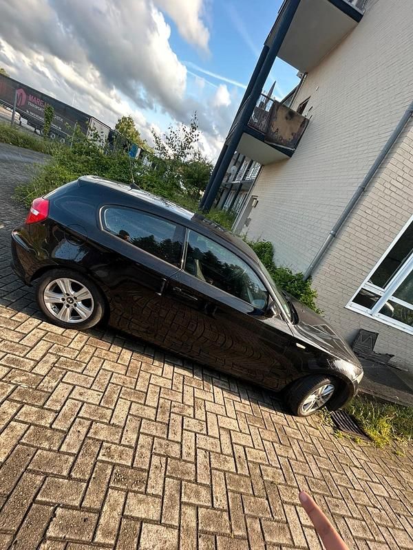 Gebraucht BMW 118 Coupé 143 PS (105 kW) 2011 Schwarz Coupé