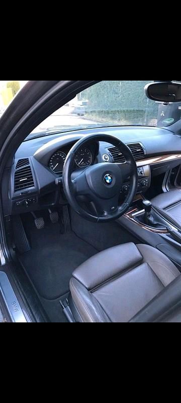 Gebraucht BMW 130 265 PS (194 kW) 2006 Braun Kleinwagen