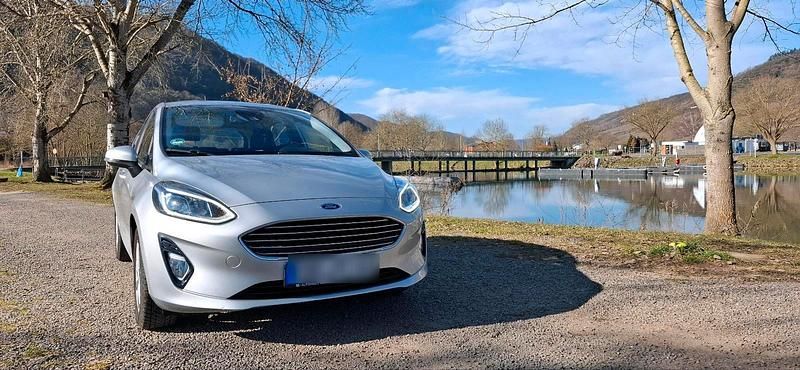 Silber Gebraucht 2017 Ford Fiesta Titanium Kleinwagen | 5.100 € (Superpreis) - Bild 1/4