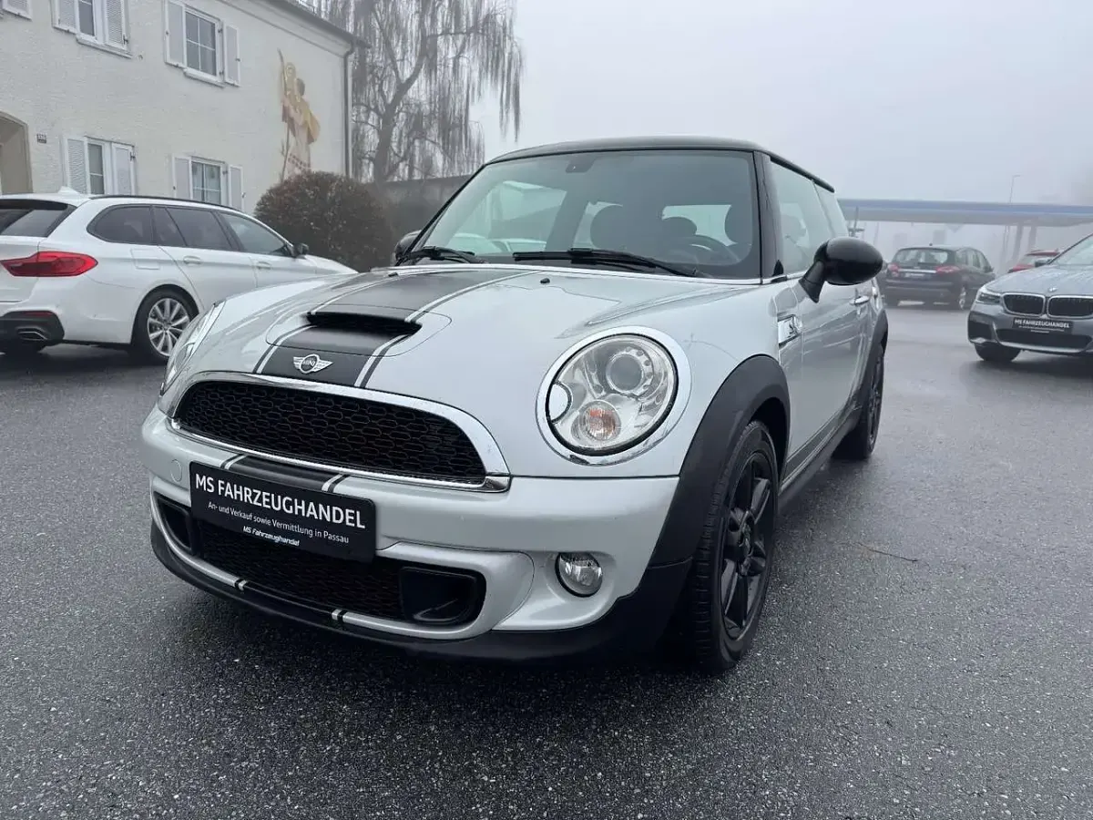 Gebraucht Mini Cooper S 184 PS (135 kW) 2013 White silver Kleinwagen