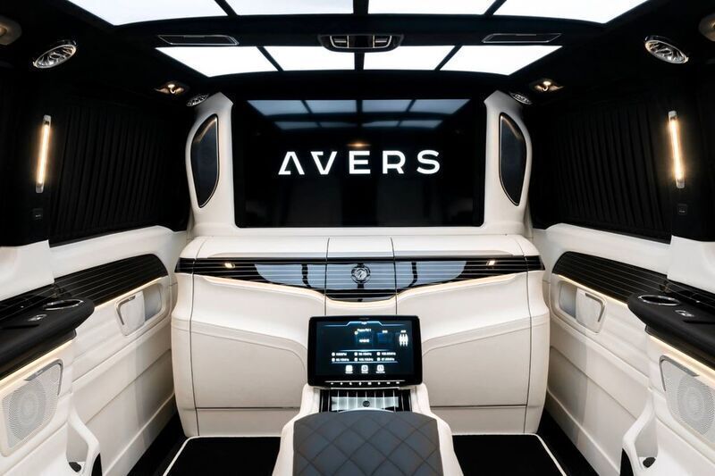 Gebraucht Mercedes V300 237 PS (174 kW) 2024 Schwarz Van / Kleinbus