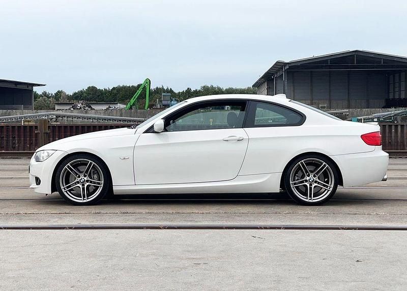 Gebraucht BMW 335 Performance 306 PS (225 kW) 2011 Weiß Coupé