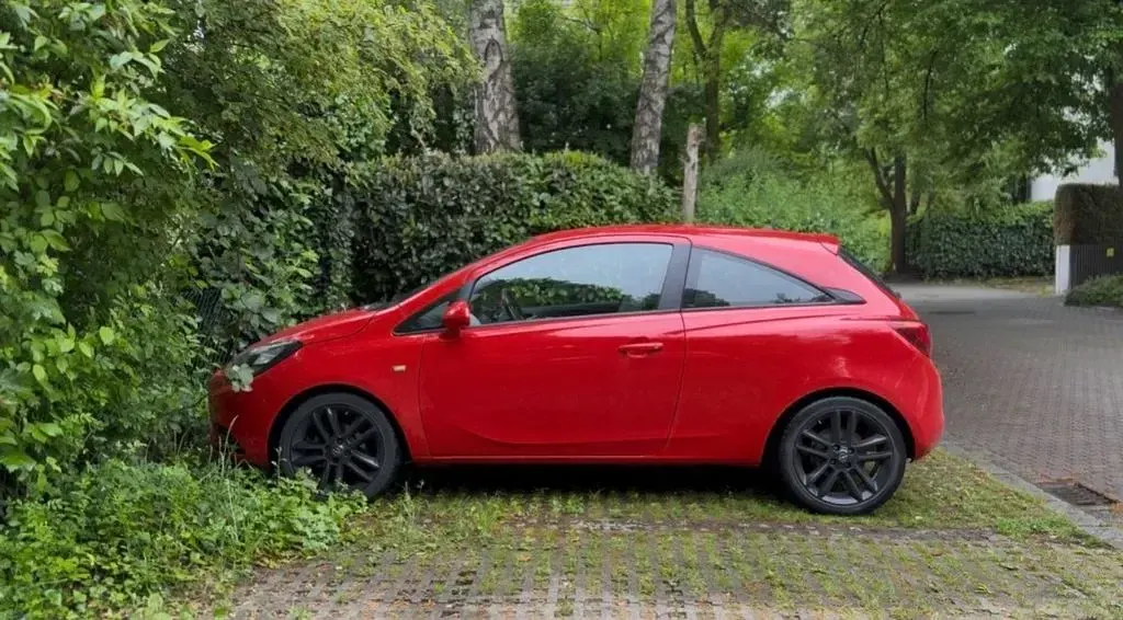 Gebraucht Opel Corsa Color Edition 90 PS (66 kW) 2016 Rot Kleinwagen